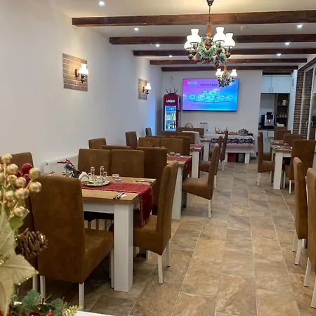Conacul Flo'camy Bed and Breakfast *