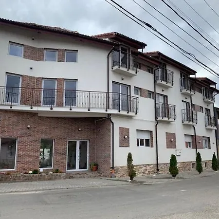 Bed and Breakfast Conacul Flo'camy Dragus